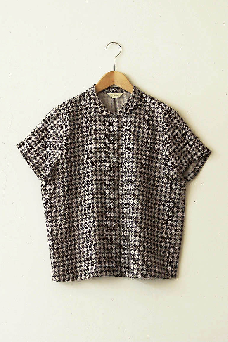 No.135 丸衿ブラウス半袖(裾絞り無し)<br />ルールー　マルベリー